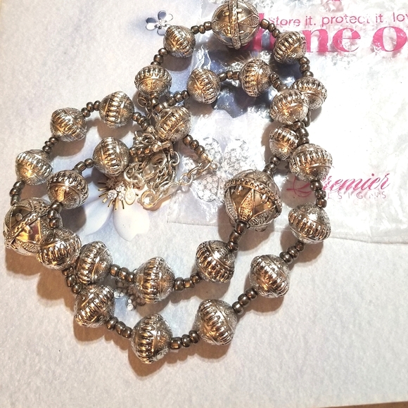 NEW Premier Designs Double Strand Silver Bead Necklace - Picture 2 of 7